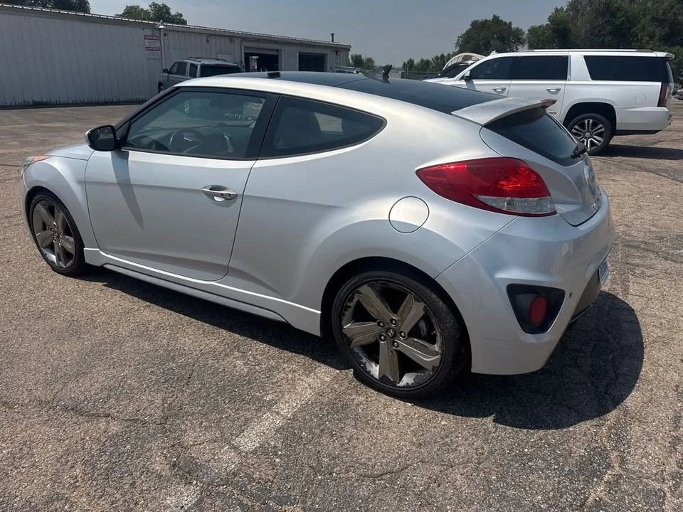 2015 Hyundai Veloster - Image 2 of 11