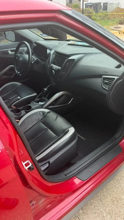 2015 Hyundai Veloster - Image 9 of 9