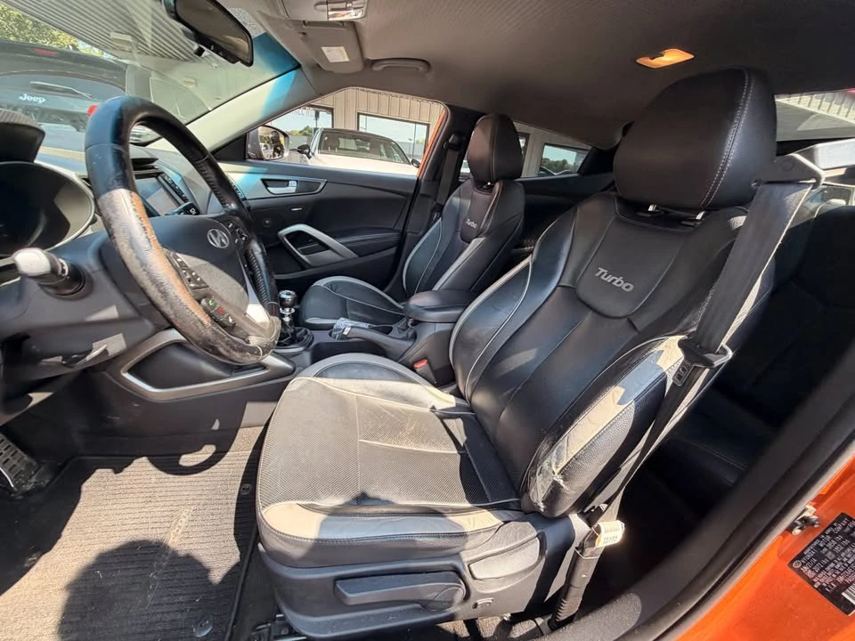 2015 Hyundai Veloster - Image 5 of 10