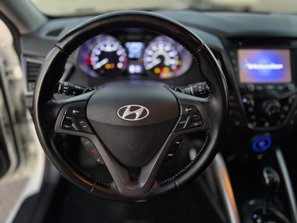 2015 Hyundai Veloster - Image 7 of 10