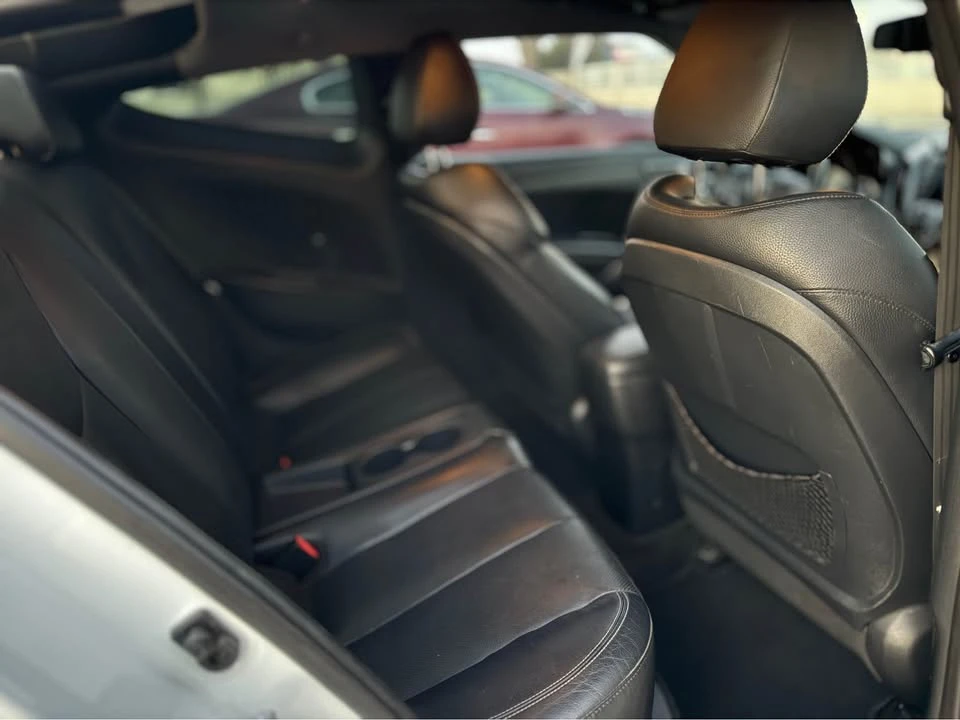 2015 Hyundai Veloster - Image 10 of 10