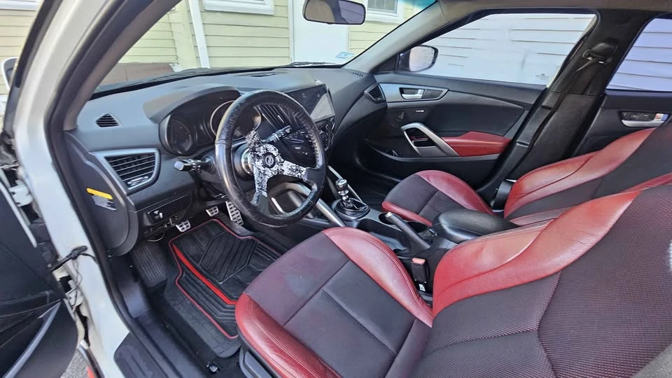 2015 Hyundai Veloster - Image 9 of 20