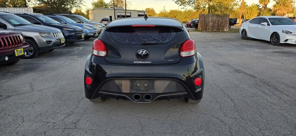 2015 Hyundai Veloster - Image 4 of 18
