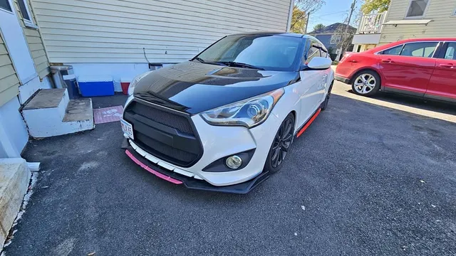 2015 Hyundai Veloster Turbo R-Spec Coupe 3D