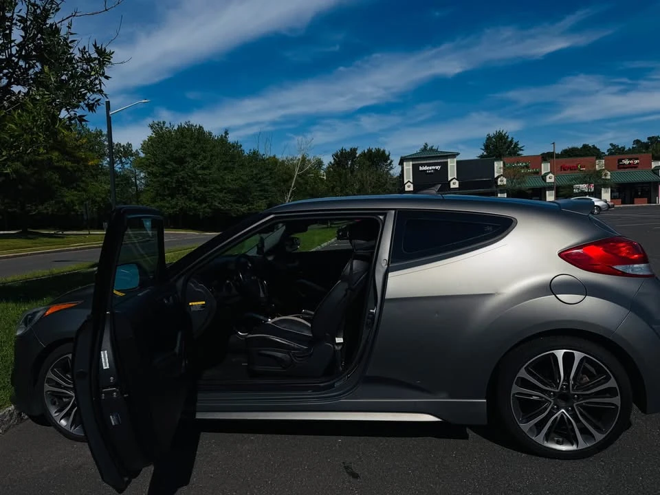 2015 Hyundai Veloster - Image 2 of 12