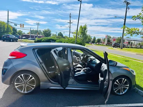 2015 Hyundai Veloster Turbo R-Spec Coupe 3D
