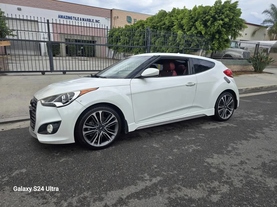 2015 Hyundai Veloster - Image 4 of 9