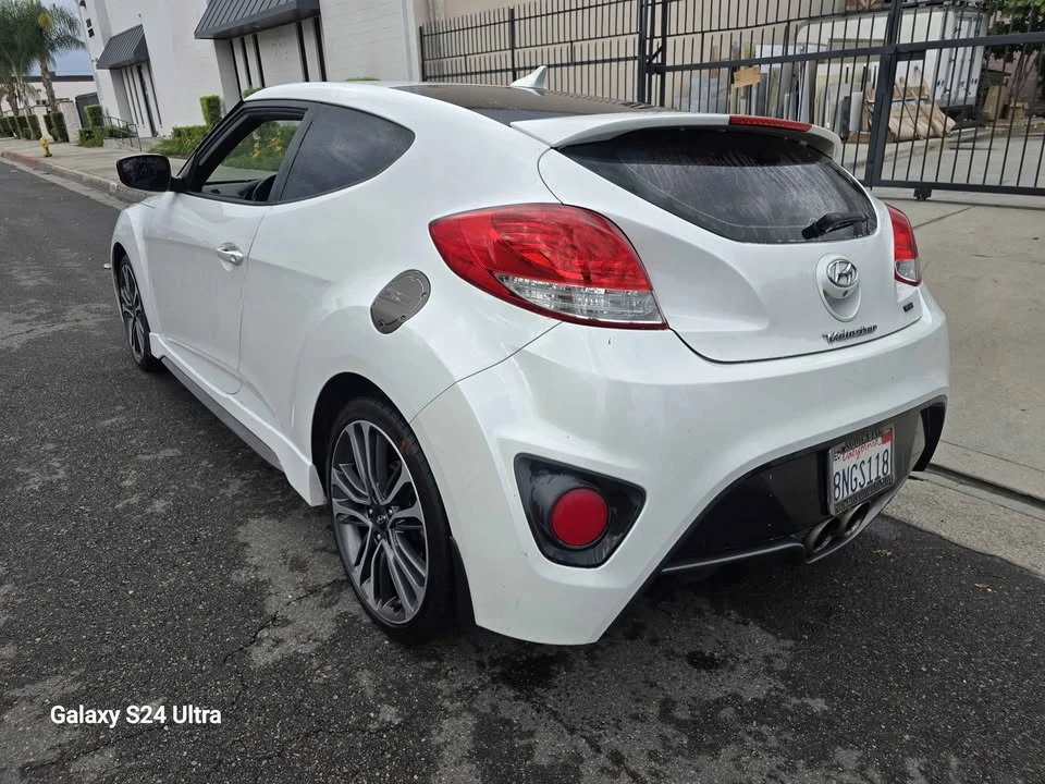 2015 Hyundai Veloster - Image 3 of 9