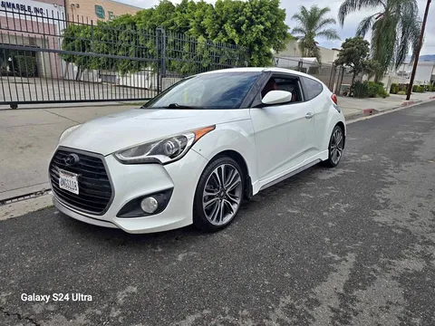 2015 Hyundai Veloster Turbo R-Spec Coupe 3D