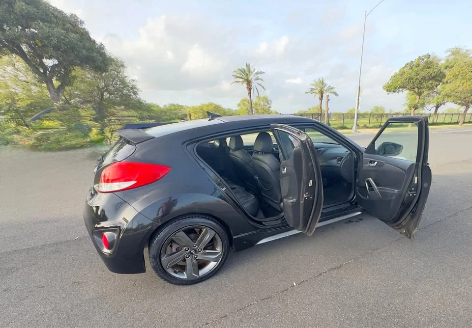 2015 Hyundai Veloster - Image 7 of 19