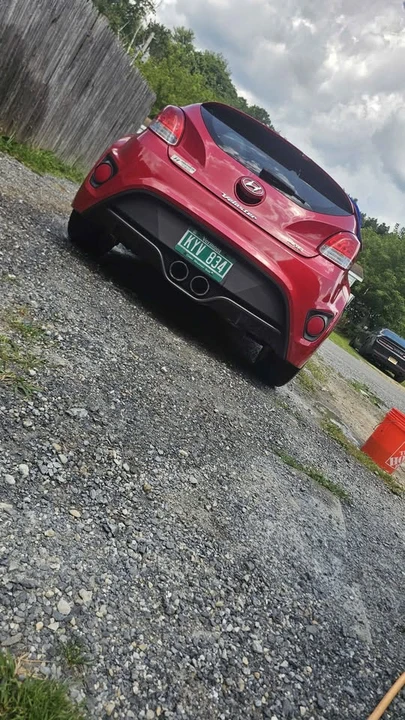 2015 Hyundai Veloster - Image 2 of 4