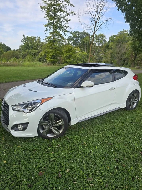 2015 Hyundai Veloster - Image 8 of 20