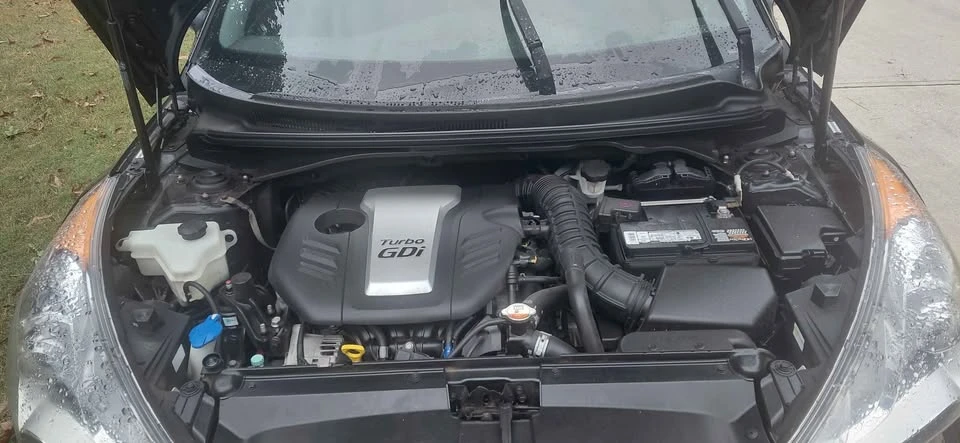 2015 Hyundai Veloster - Image 2 of 4