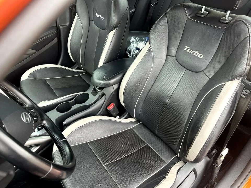 2015 Hyundai Veloster - Image 12 of 19