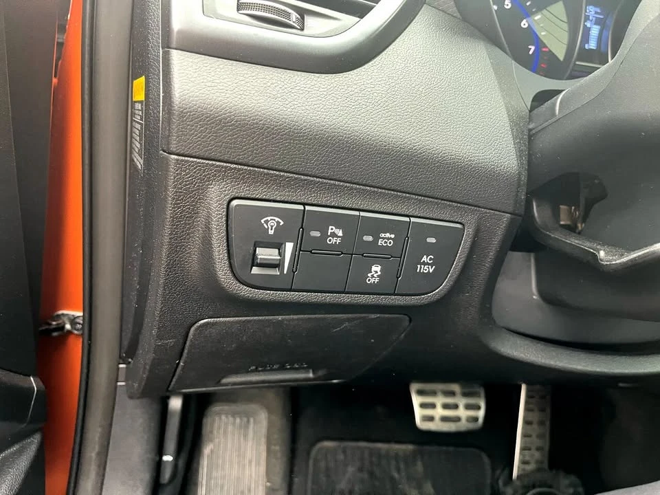 2015 Hyundai Veloster - Image 18 of 19
