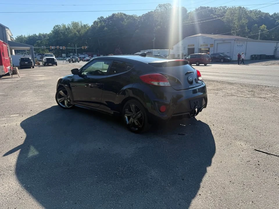 2015 Hyundai Veloster - Image 6 of 10
