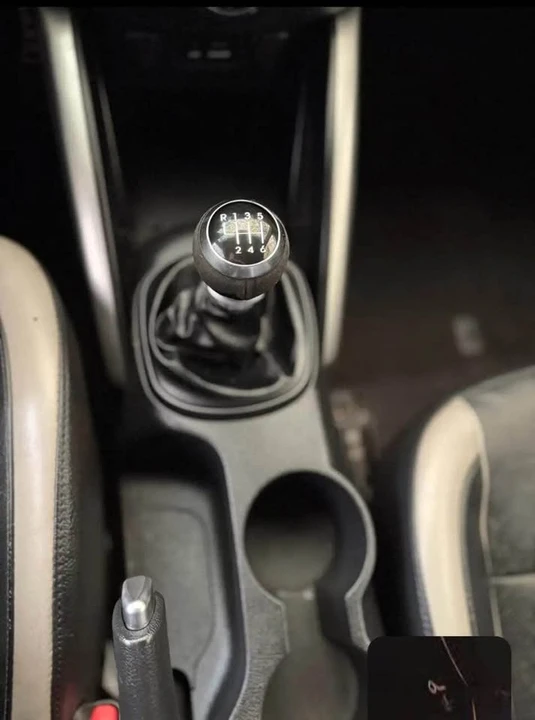 2015 Hyundai Veloster - Image 6 of 7