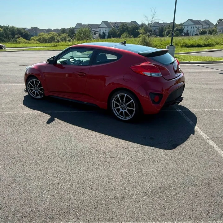 2015 Hyundai Veloster - Image 8 of 10
