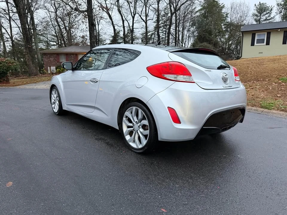 2015 Hyundai Veloster - Image 4 of 11