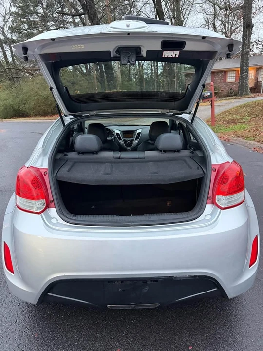 2015 Hyundai Veloster - Image 10 of 11