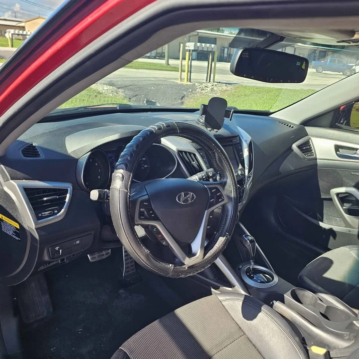 2015 Hyundai Veloster - Image 11 of 15