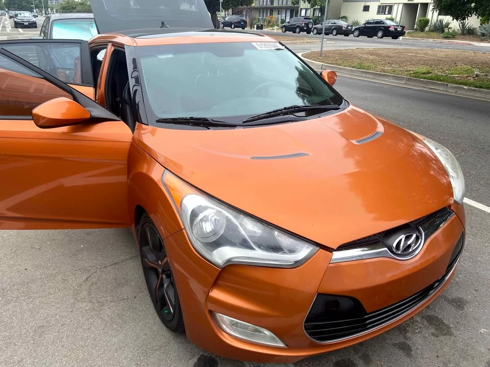 2015 Hyundai Veloster - Image 10 of 18