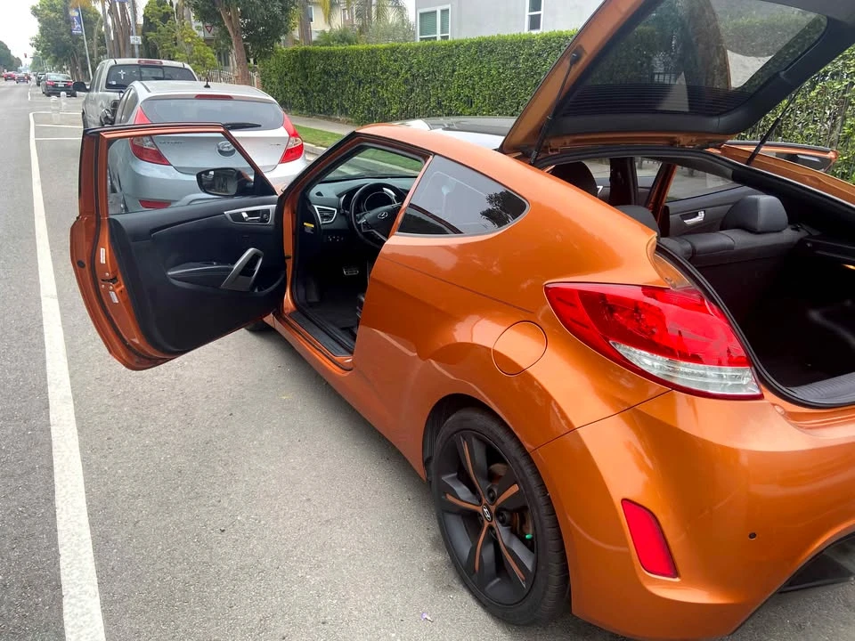 2015 Hyundai Veloster - Image 11 of 18