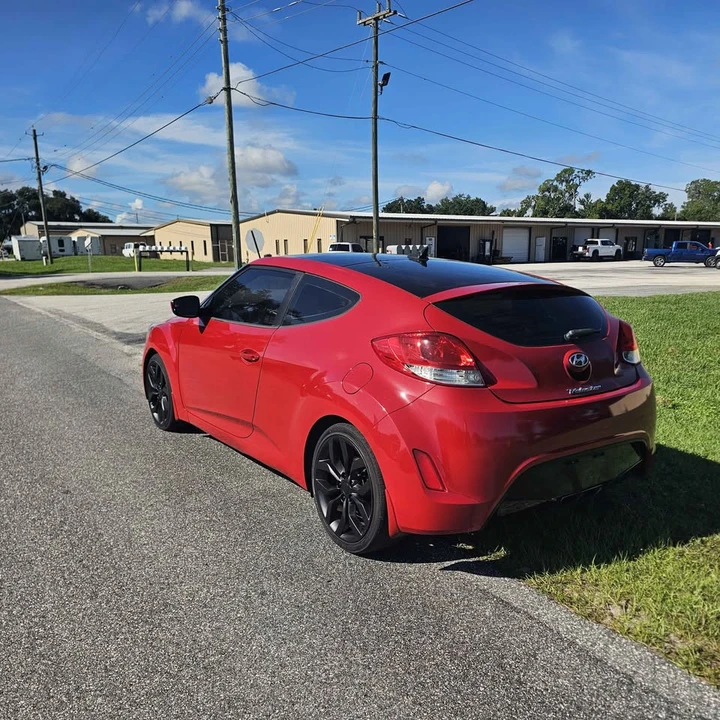 2015 Hyundai Veloster - Image 8 of 15