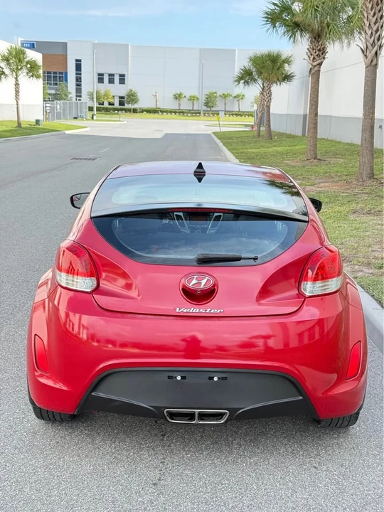 2015 Hyundai Veloster - Image 6 of 14
