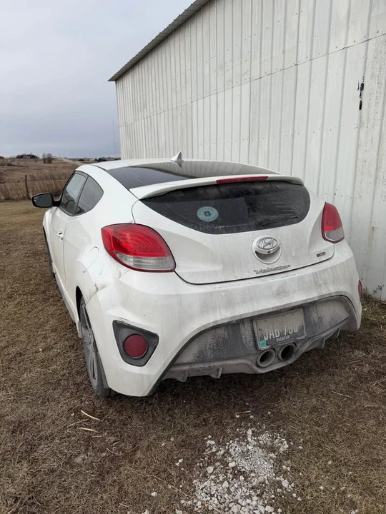 2015 Hyundai Veloster - Image 2 of 6