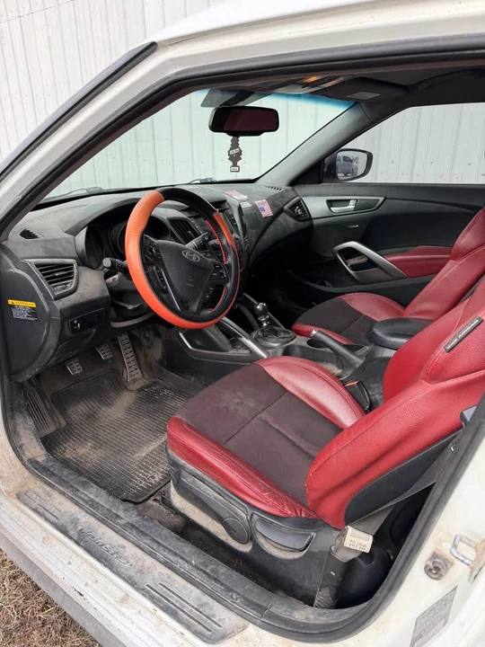 2015 Hyundai Veloster - Image 5 of 6