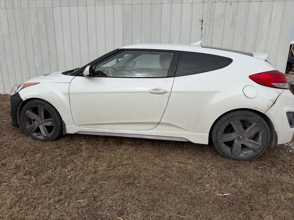 2015 Hyundai Veloster - Image 3 of 6