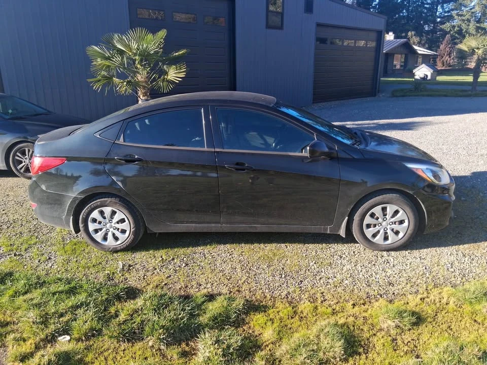 2015 Hyundai Accent - Image 2 of 12