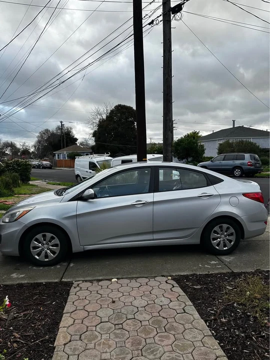 2015 Hyundai Accent - Image 3 of 9