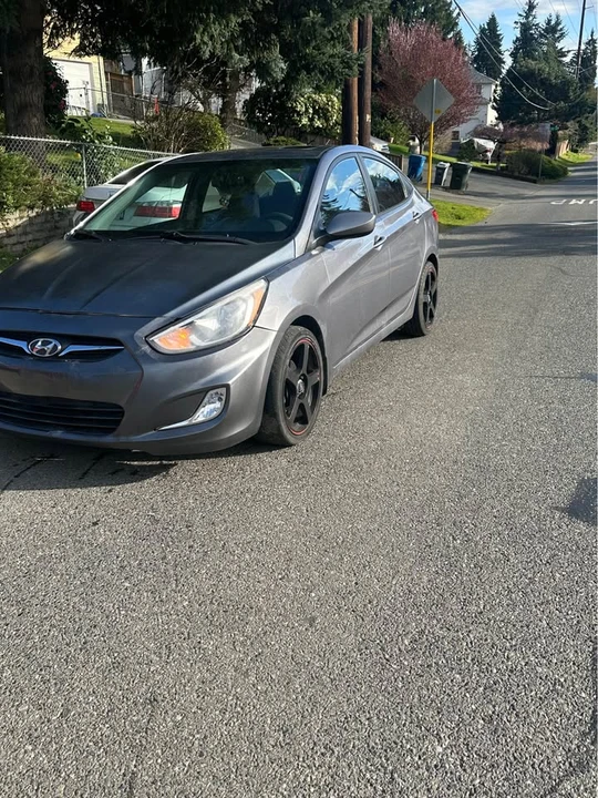 2015 Hyundai Accent - Image 4 of 8