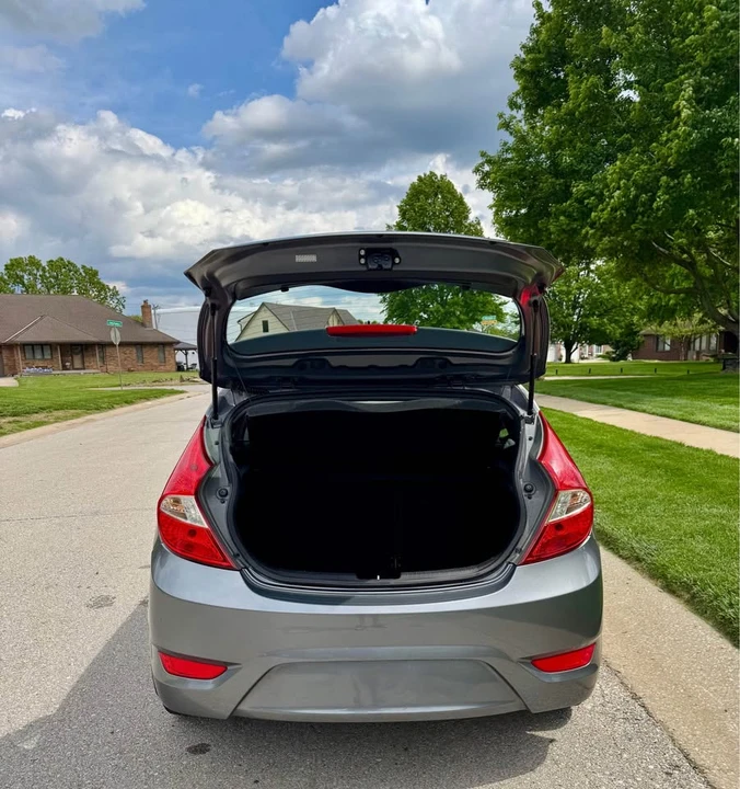2015 Hyundai Accent - Image 8 of 11