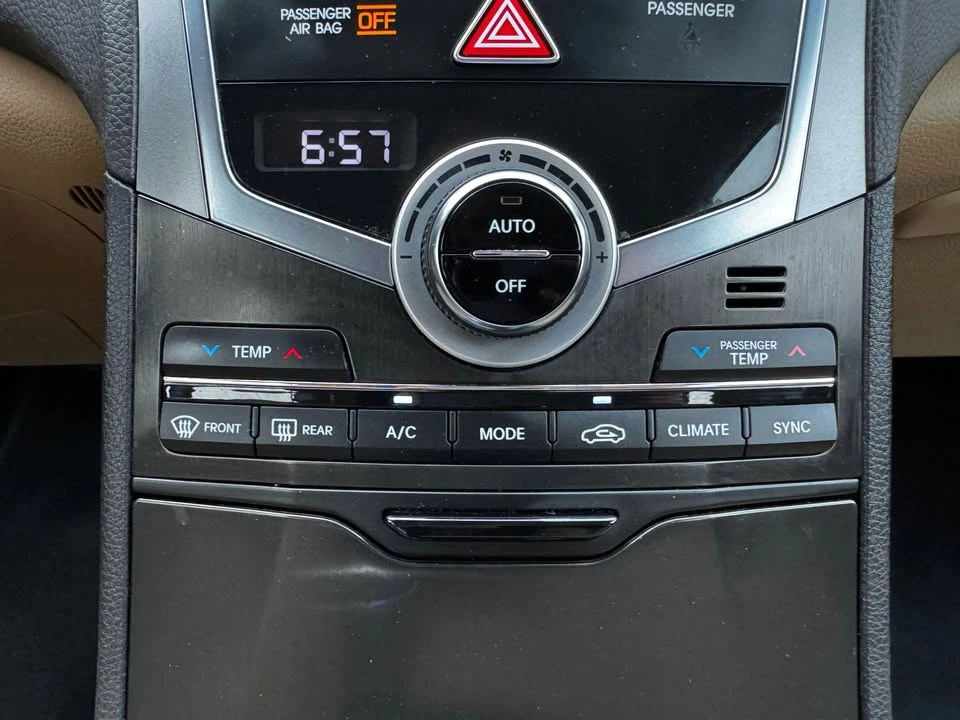 2015 Hyundai Azera - Image 14 of 19