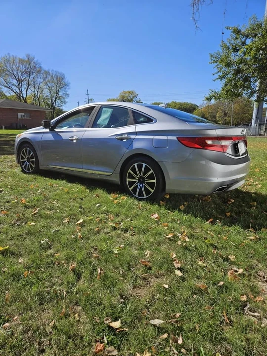 2015 Hyundai Azera - Image 2 of 10
