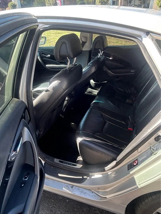 2015 Hyundai Azera - Image 10 of 18