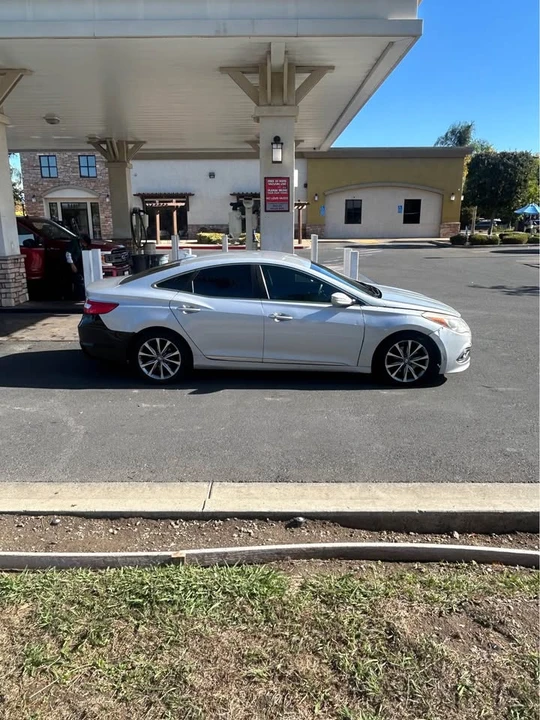 2015 Hyundai Azera - Image 3 of 18