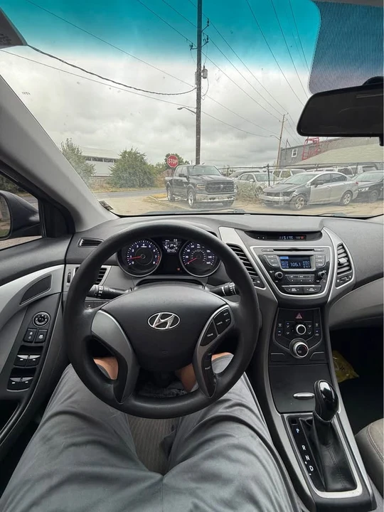2015 Hyundai Elantra - Image 6 of 10