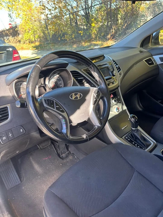 2015 Hyundai Elantra - Image 6 of 7