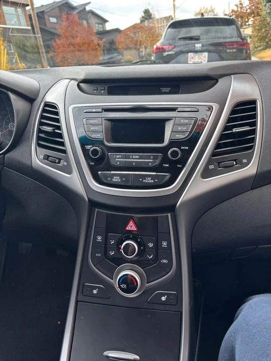 2015 Hyundai Elantra - Image 8 of 12