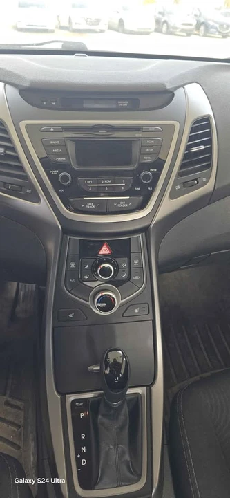 2015 Hyundai Elantra - Image 7 of 11