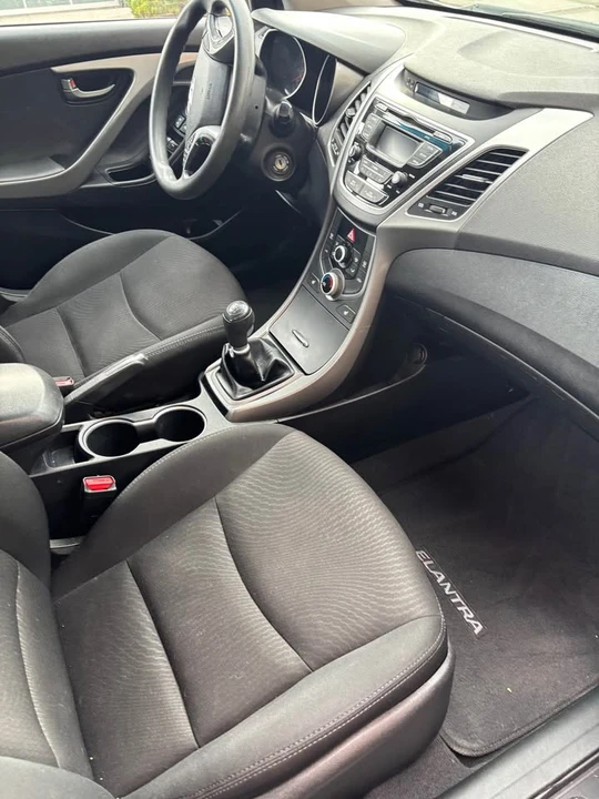 2015 Hyundai Elantra - Image 7 of 12