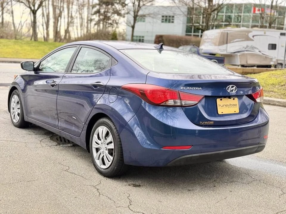 2015 Hyundai Elantra - Image 6 of 9
