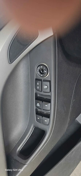2015 Hyundai Elantra - Image 9 of 11