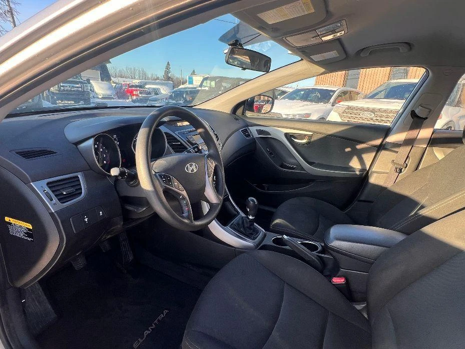 2015 Hyundai Elantra - Image 7 of 11