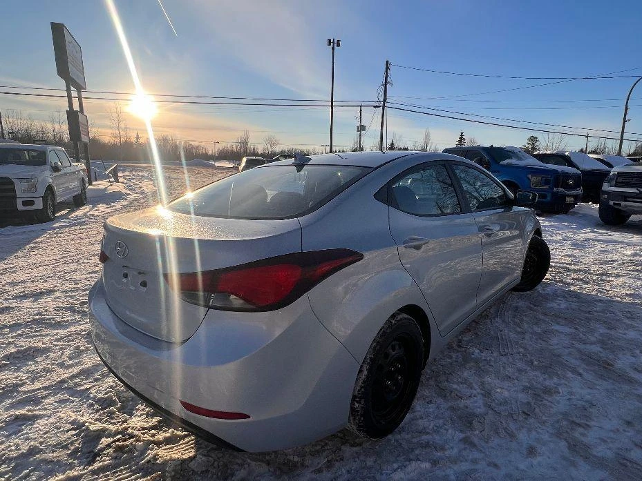 2015 Hyundai Elantra - Image 4 of 11