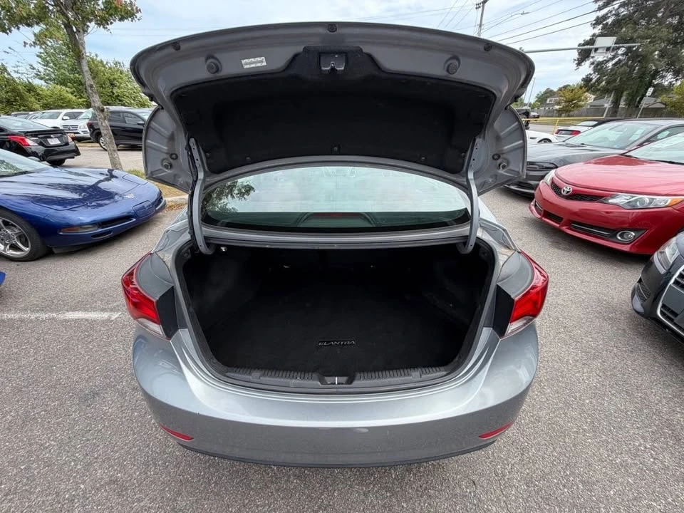 2015 Hyundai Elantra - Image 15 of 20